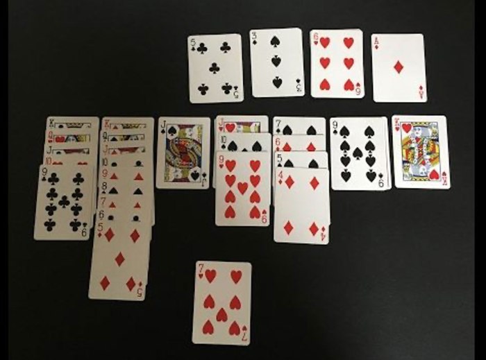 Solitaire card game competition